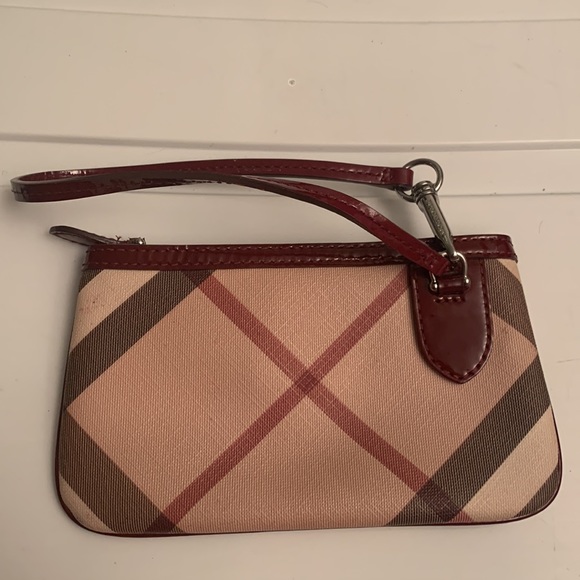 Burberry Nova Check Patent Burgundy leather Trim Wristlet Excellent Cond… - Picture 9 of 9